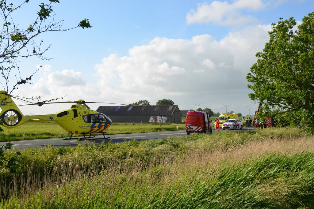 Twee gewonden na te water raken met auto