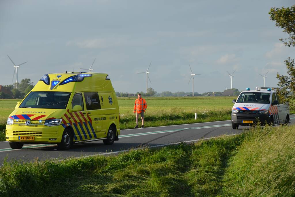 Twee gewonden na te water raken met auto