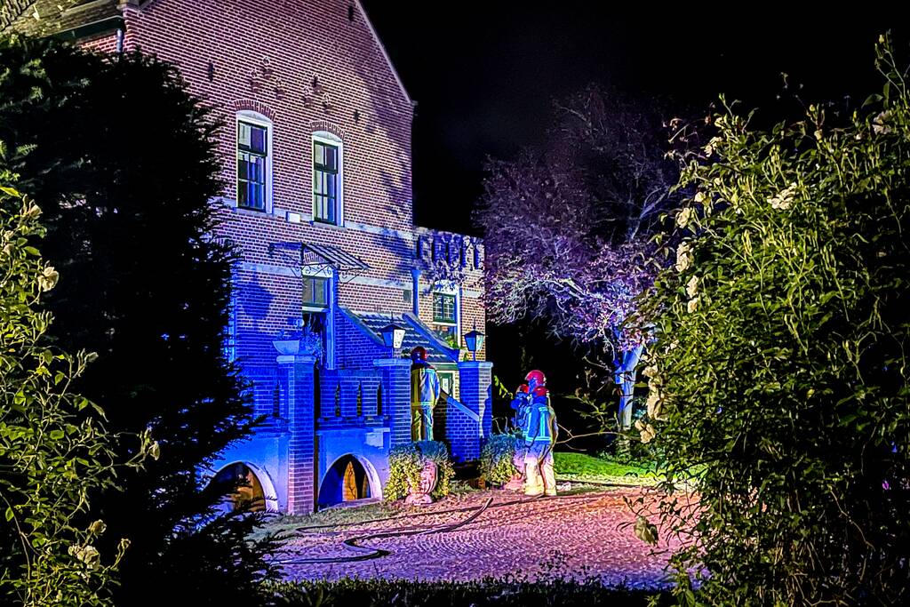 Accu's in kelder villa vatten vlam