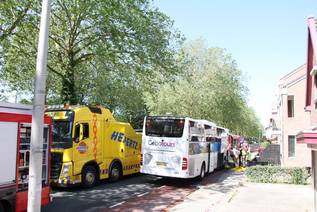 Touringcar lekt brandstof