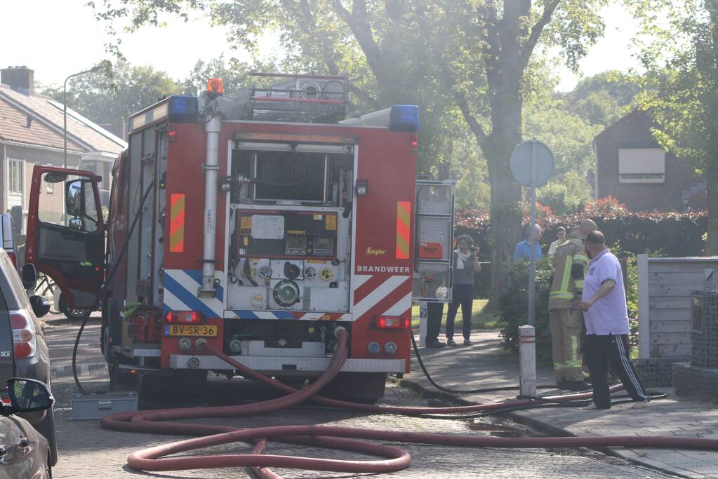 Schuur verwoest door uitslaande brand