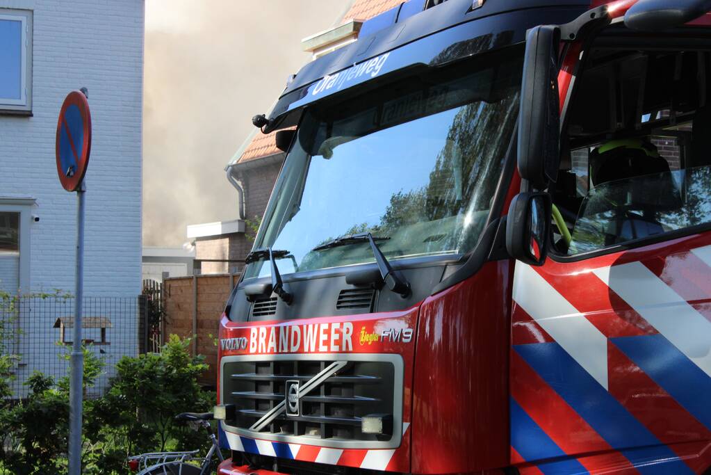 Schuur verwoest door uitslaande brand