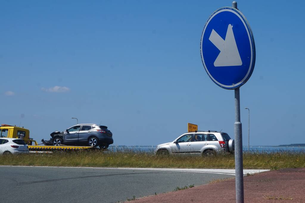 Ongeval tussen personenauto en caravan
