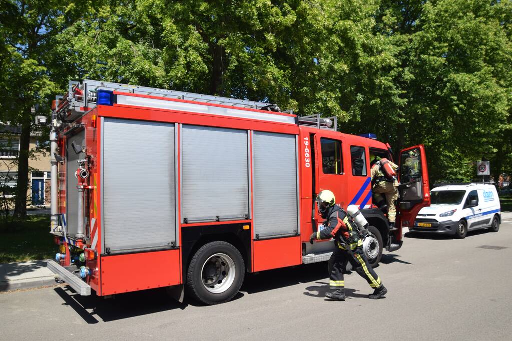 Veel rook bij brand op dak