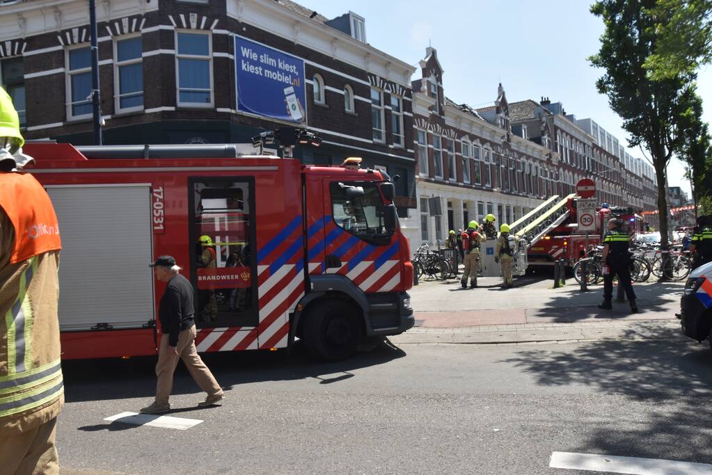 Forse rookontwikkeling bij brandt uit schoorsteen