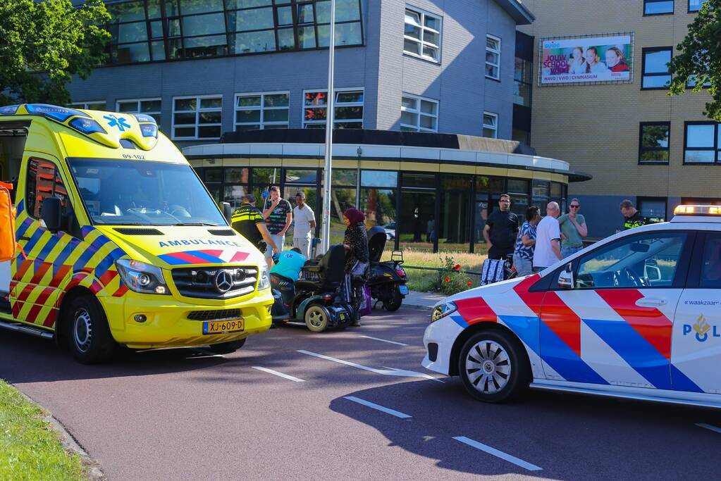 Twee gewonden na ongeval tussen scootmobiel en scooter