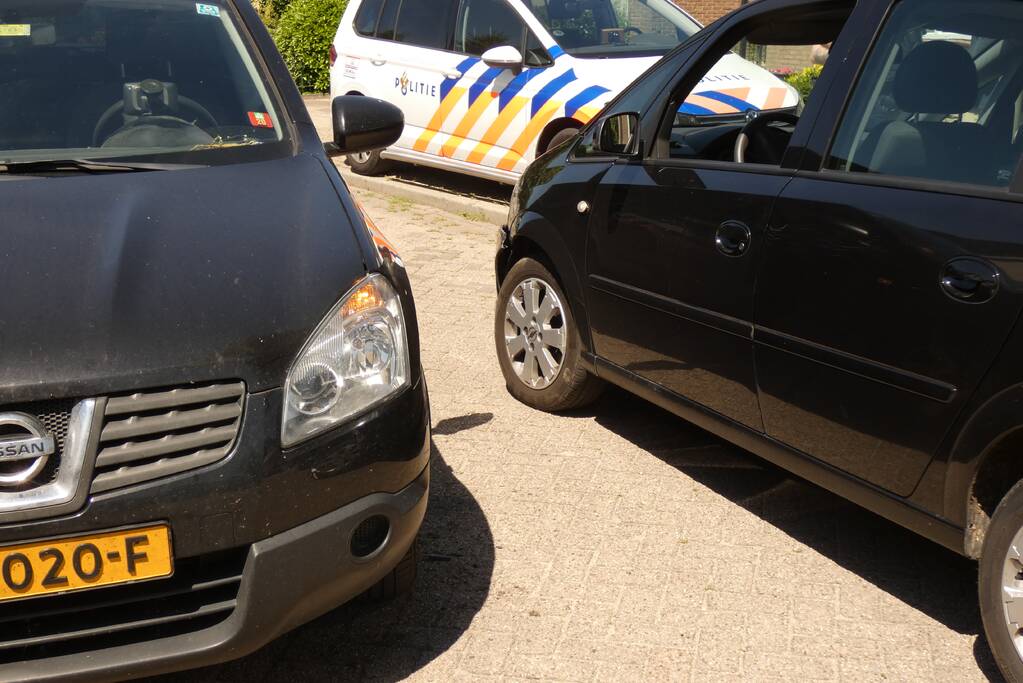 Auto's komen in botsing met elkaar