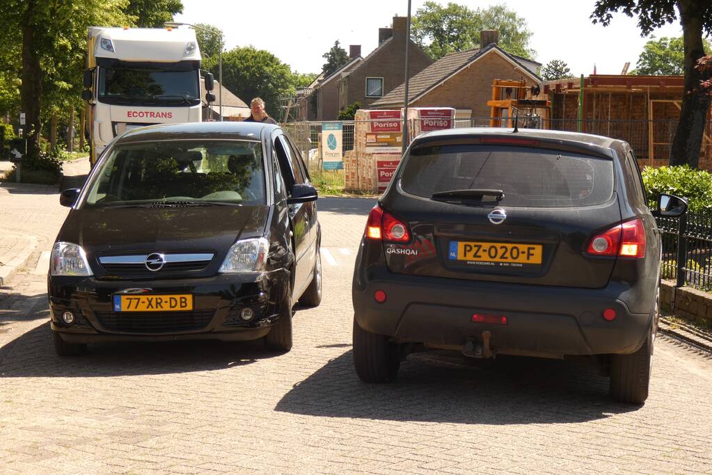 Auto's komen in botsing met elkaar