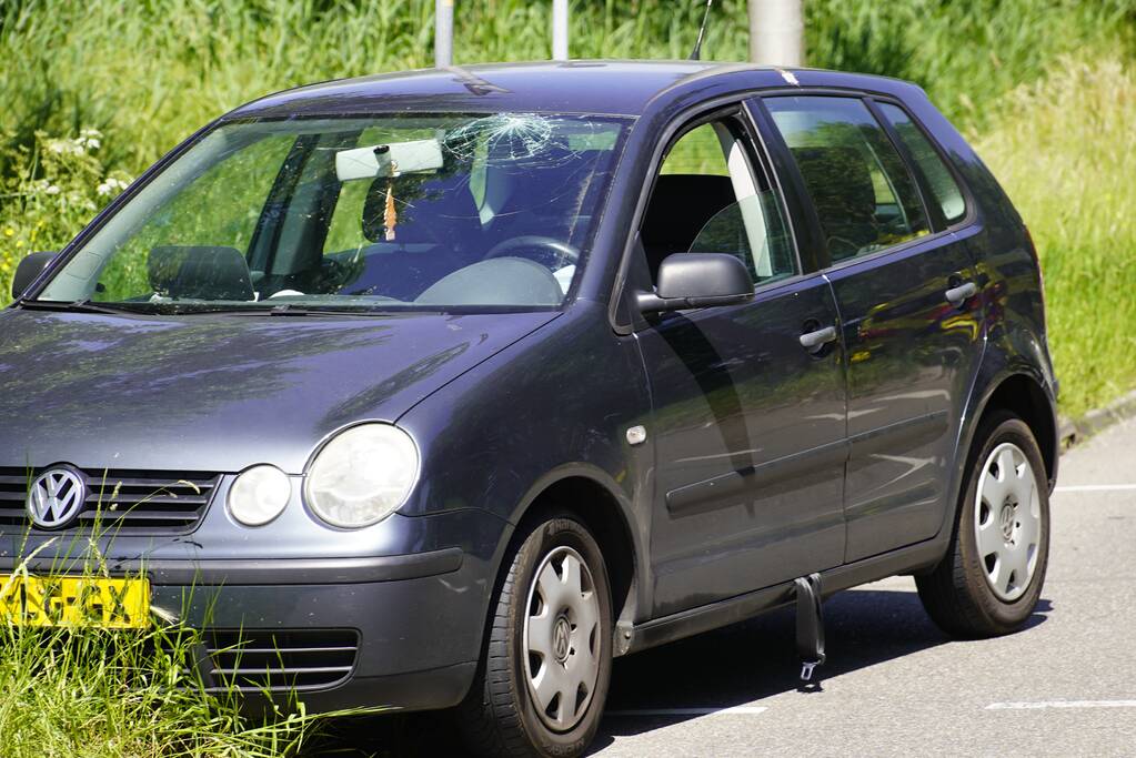Automobilist gewond bij kop-staartbotsing