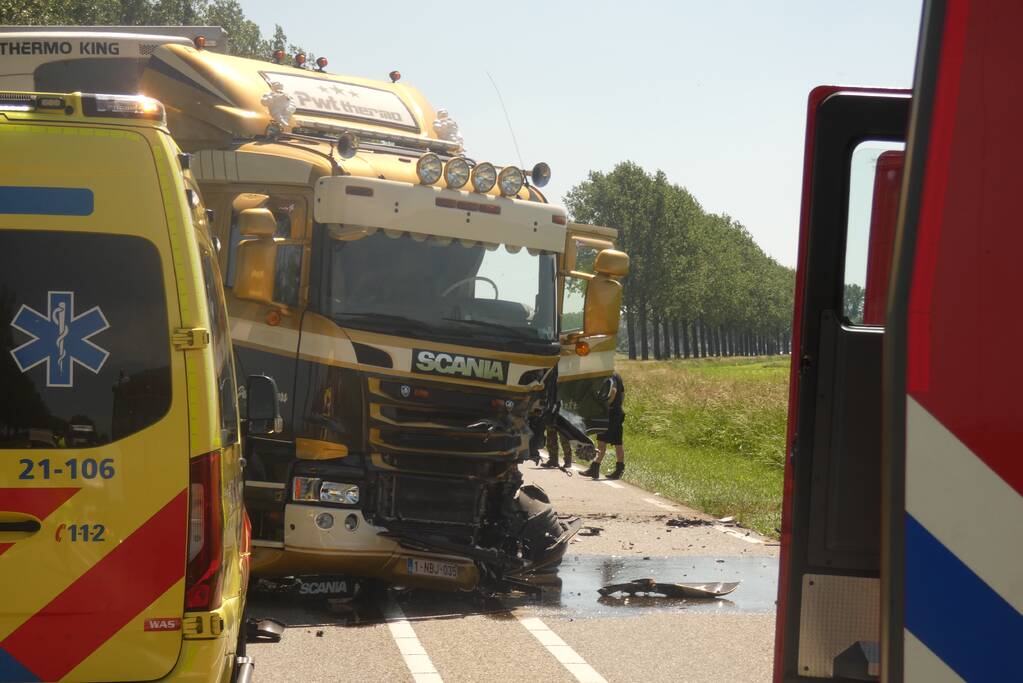 Persoon overleden bij ongeval met vrachtwagen