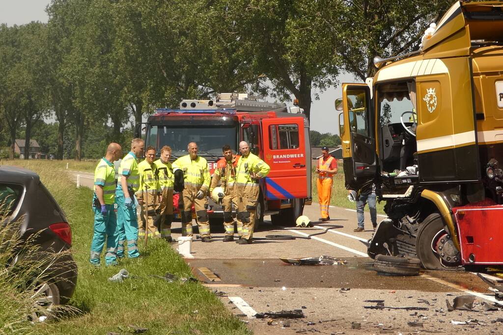 Persoon overleden bij ongeval met vrachtwagen