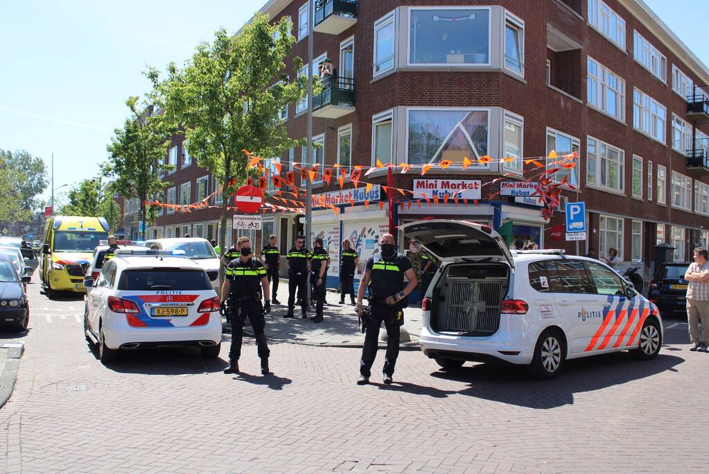 Man met verward gedrag van straat gehaald