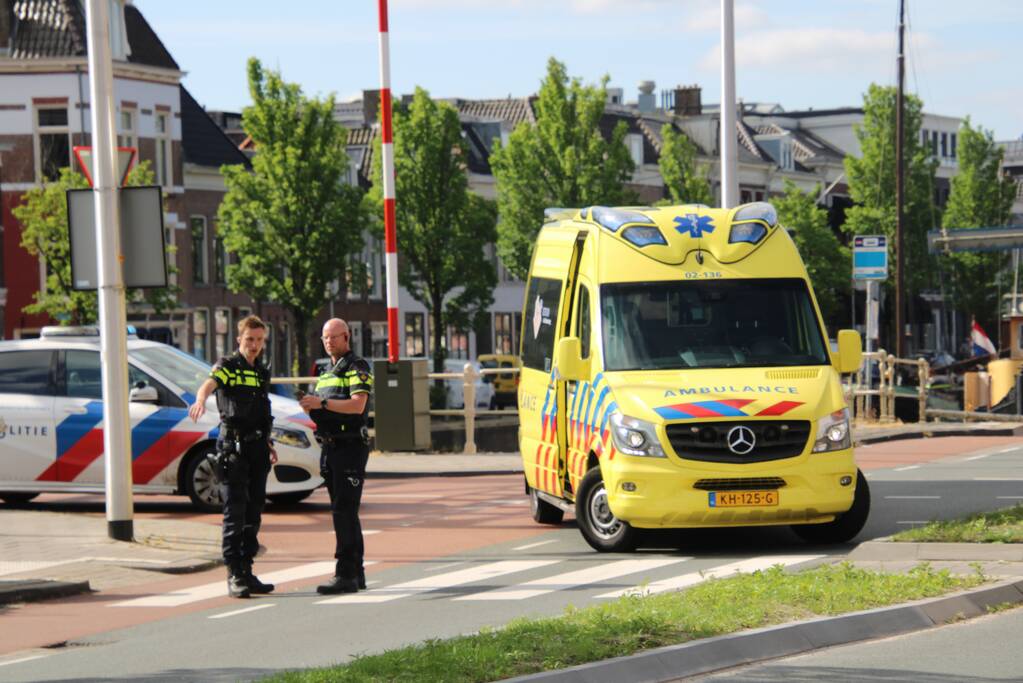 Voetgangster gewond bij aanrijding met taxibus