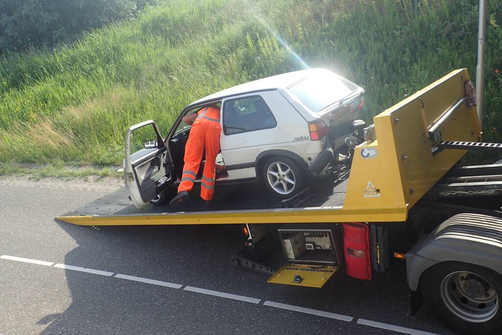 Schade bij ongeval tussen twee voertuigen