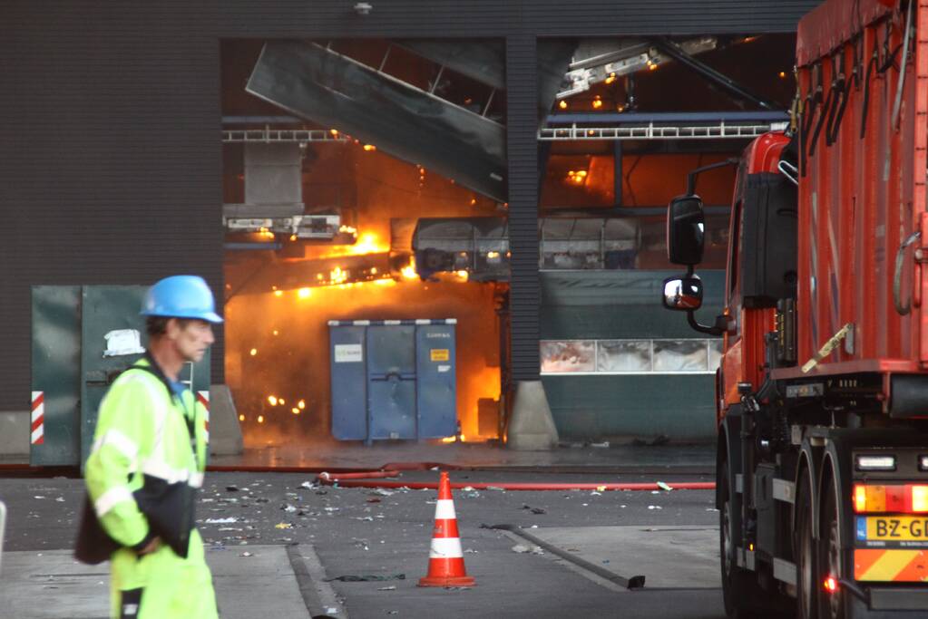 Zeer grote brand in recyclebedrijf