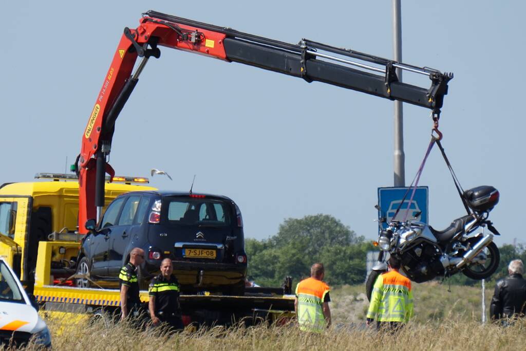 Motorrijder gewond bij botsing met auto