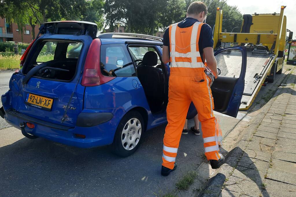 Auto in de kreukels bij botsing