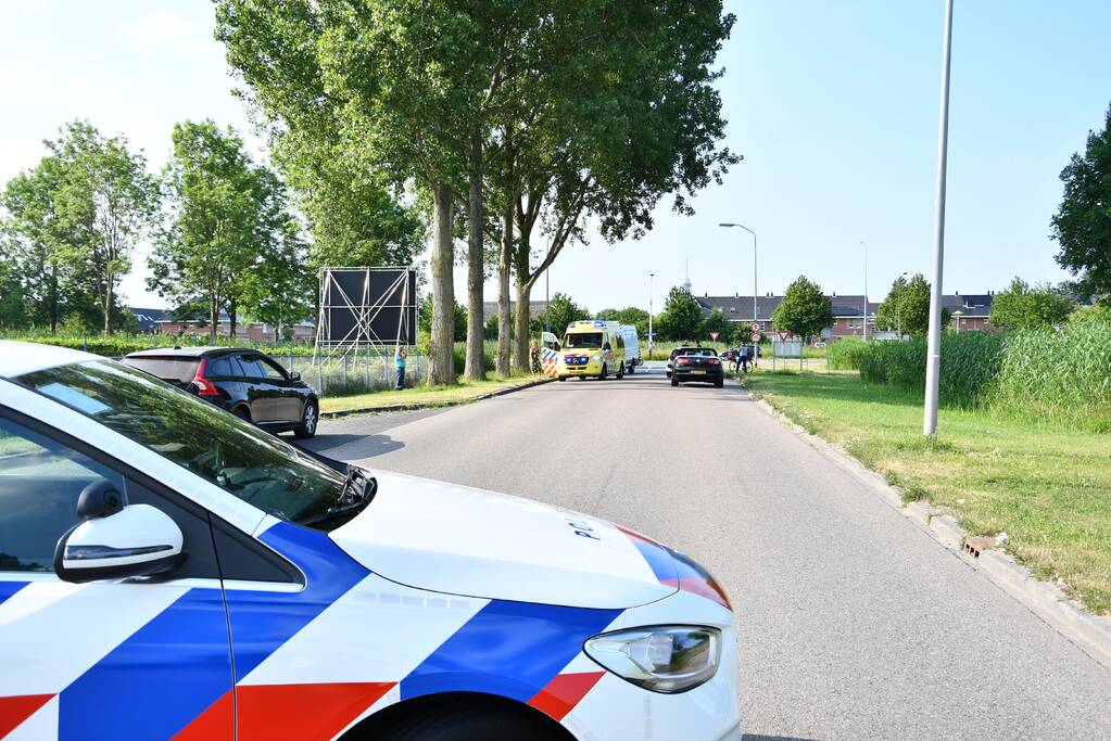 Fietsers gewond na ongeval met bestelbus