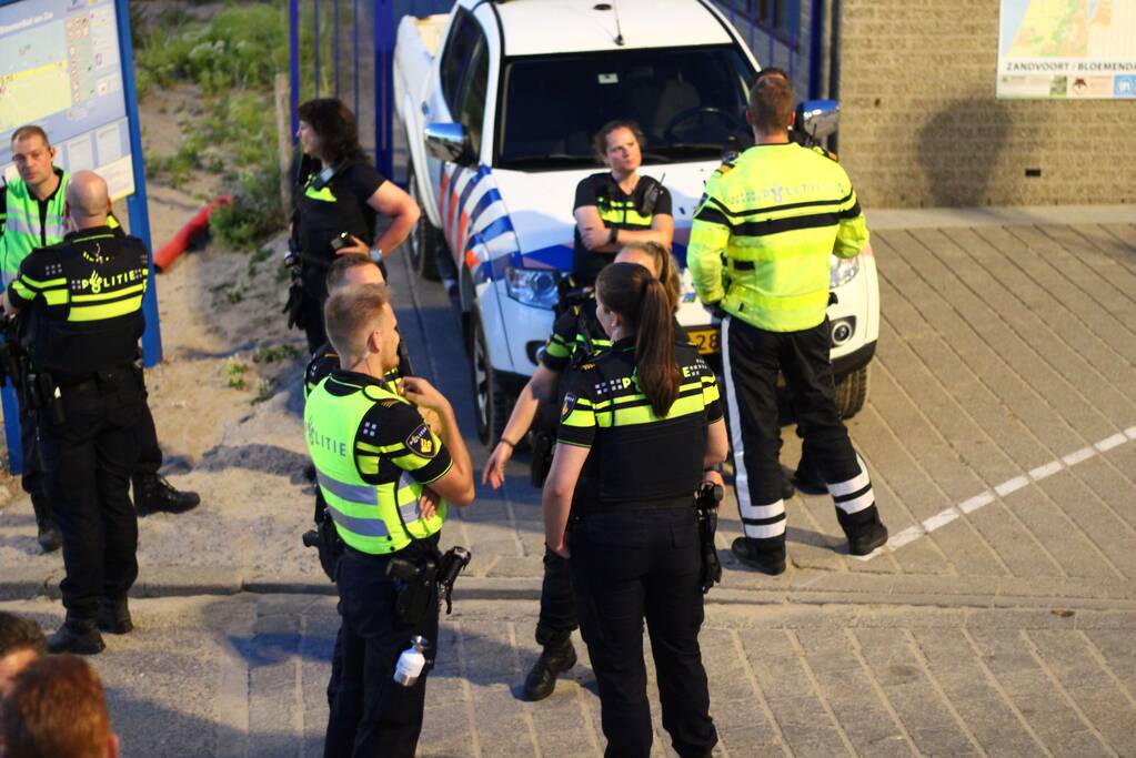 Strand ontruimd na drukte