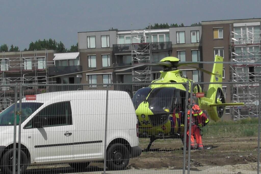 Traumahelikopter landt op bouwterrein voor incident