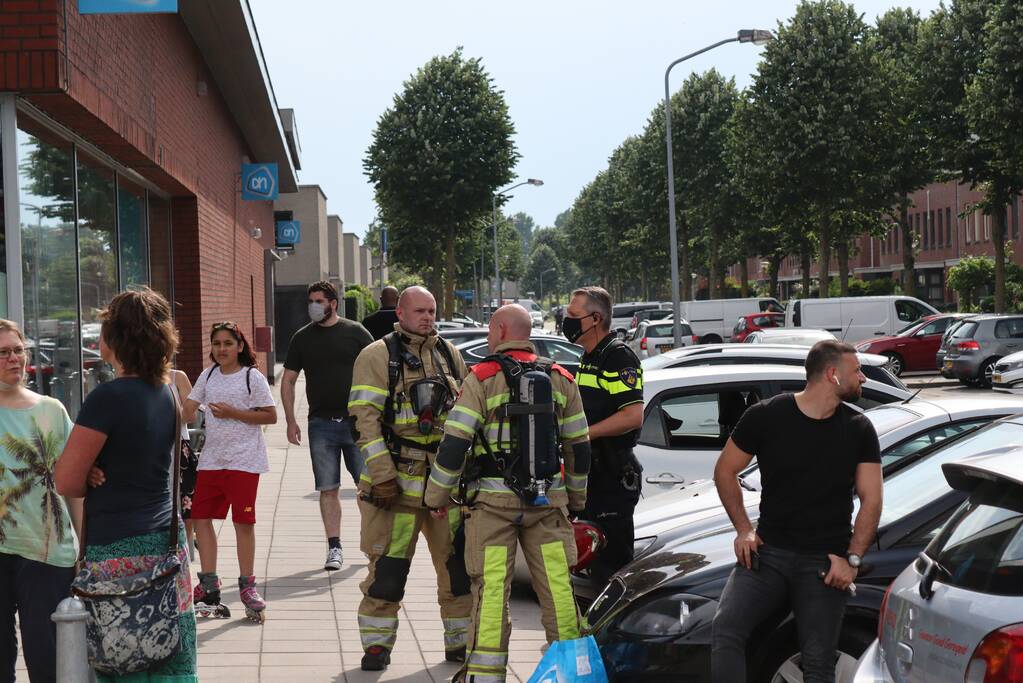 Albert Heijn ontruimd door brand in parkeergarage