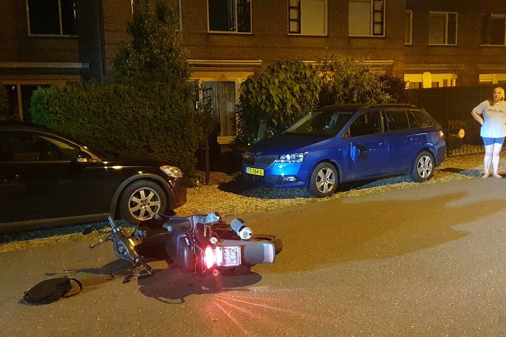 Persoon gewond bij val met snorscooter