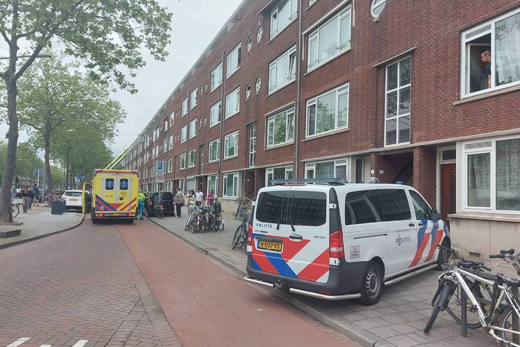 Brand in portiekwoning