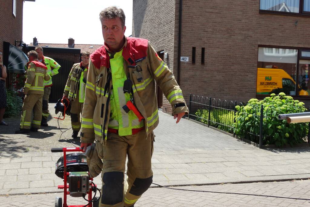 Brandweer ventileert woning na keukenbrand