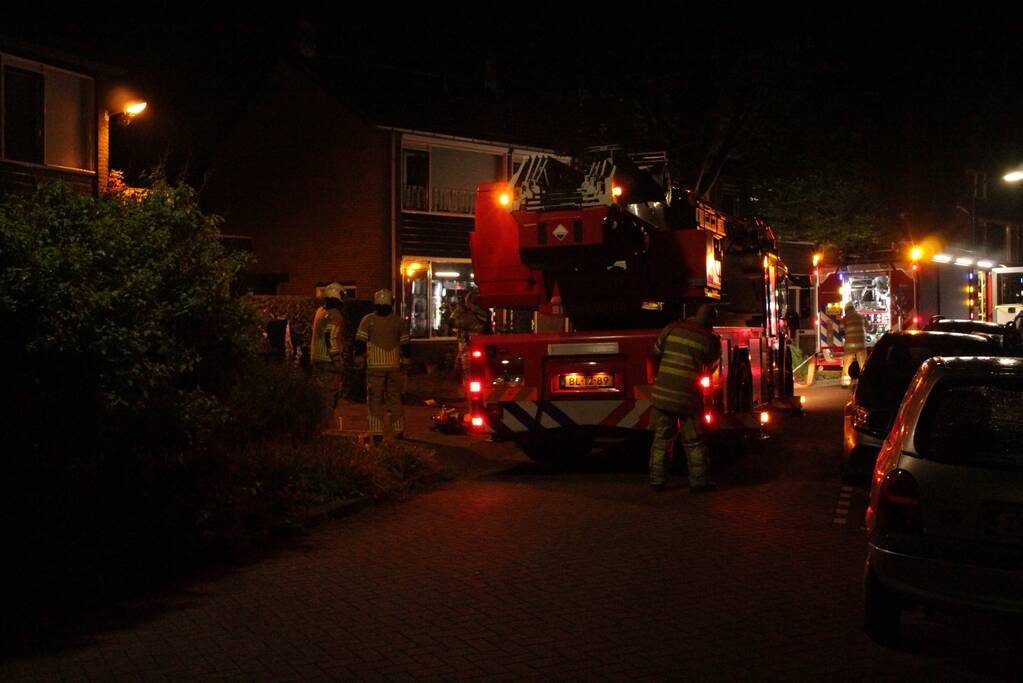 Forse vlammen bij schoorsteenbrand