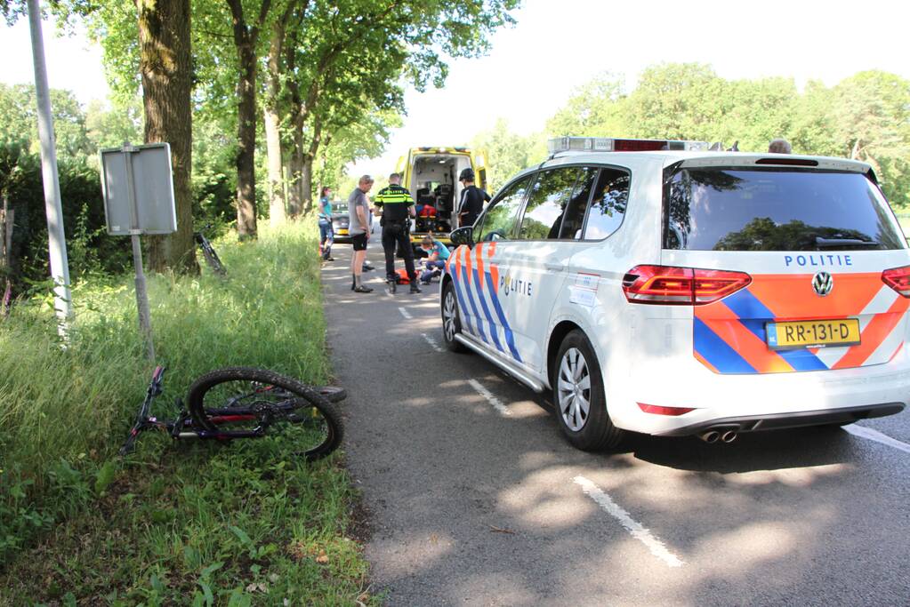 Mountainbikester raakt gewond na val