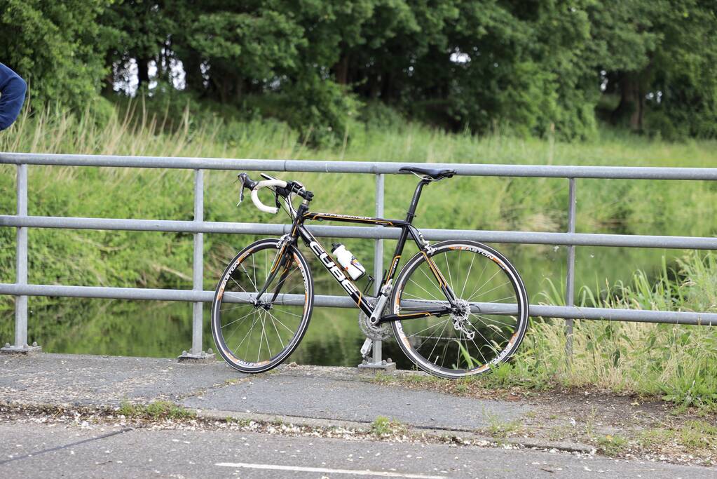 Wielrenner gewond bij aanrijding