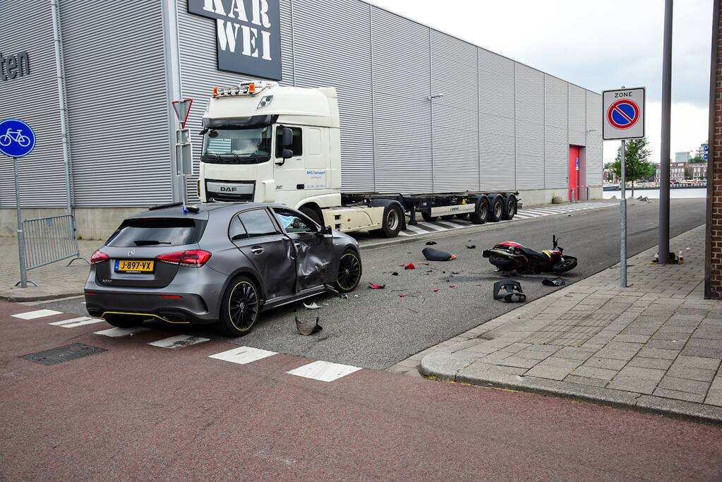 Enorme schade bij ernstig ongeval