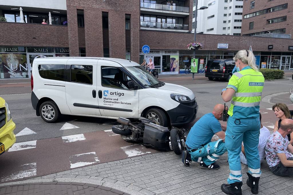 Bestuurder onder invloed rijdt scooterrijder aan