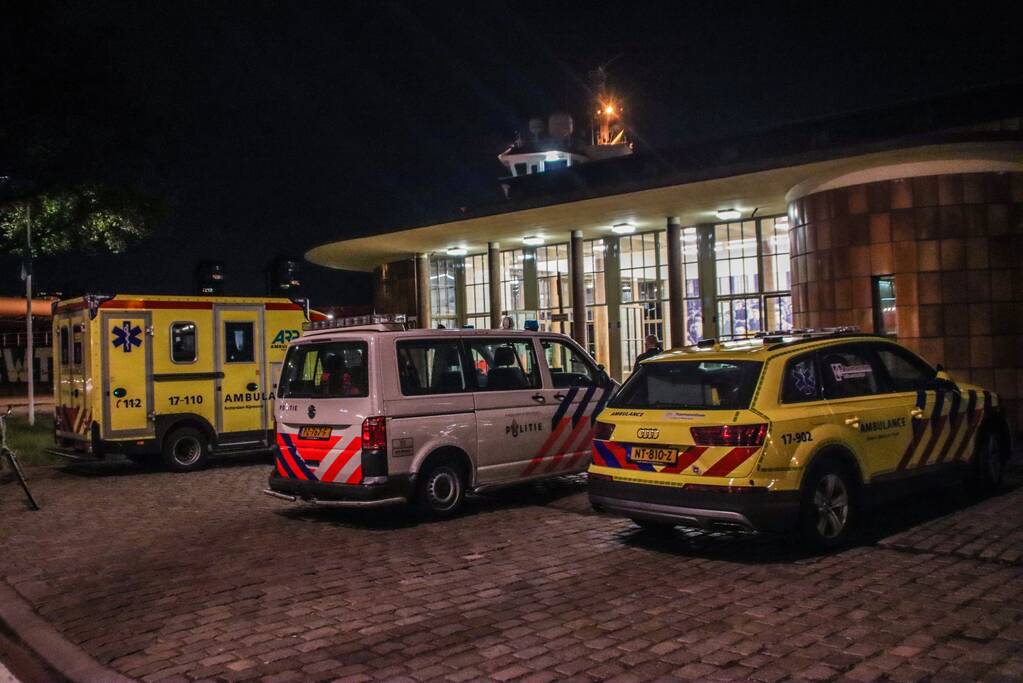 Persoon zwaargewond na incident in Maastunnel