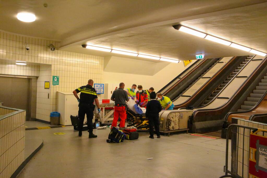 Persoon zwaargewond na incident in Maastunnel