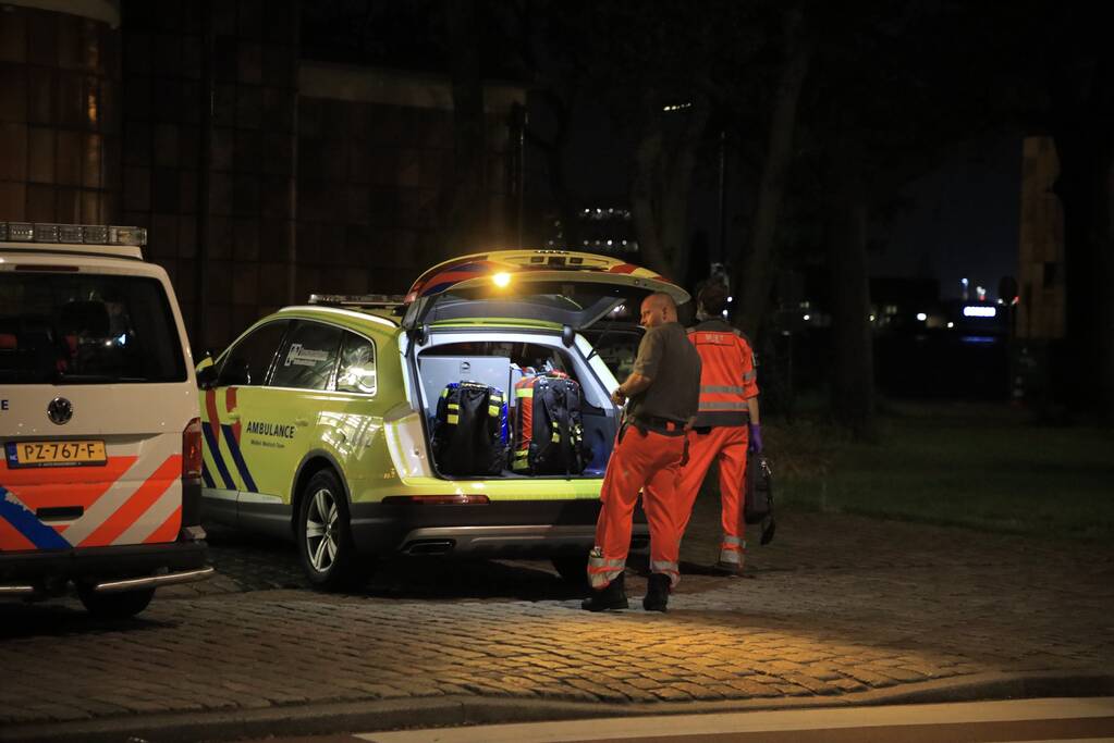 Persoon zwaargewond na incident in Maastunnel