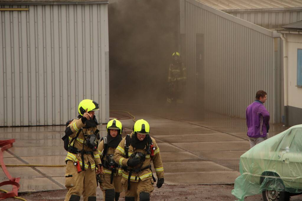 Brand bij schadehersteller Total Truck Care