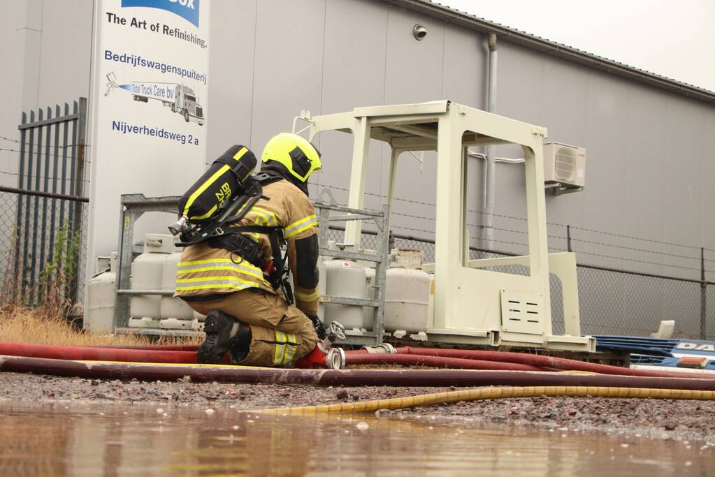 Brand bij schadehersteller Total Truck Care
