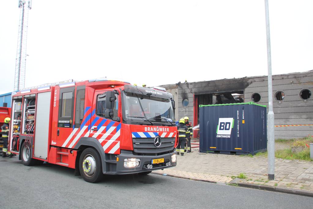 Brand in pand industrieterrein