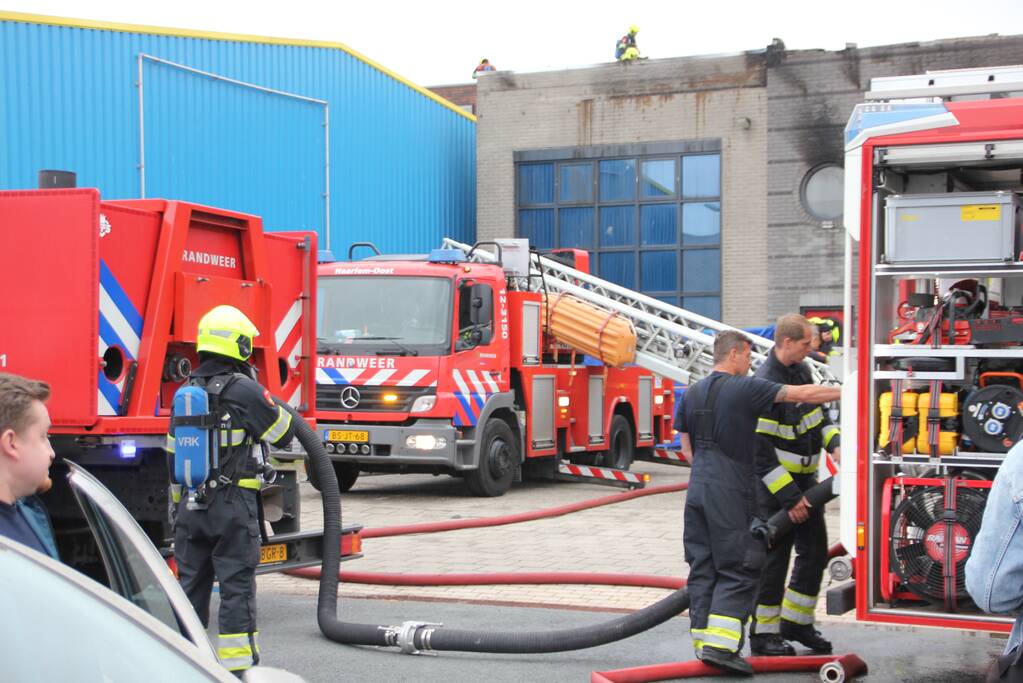 Brand in pand industrieterrein