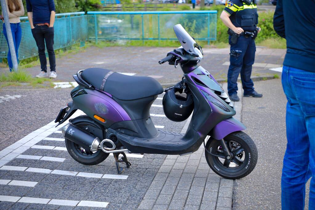 Brommerrijder gewond bij eenzijdig ongeval