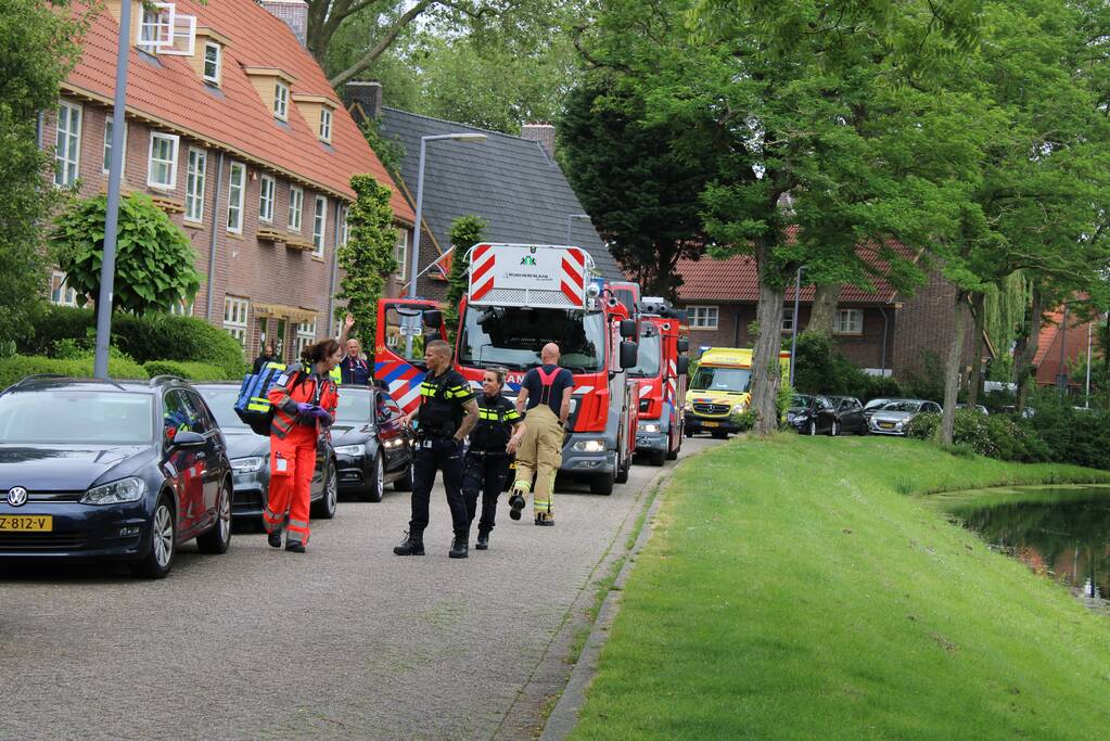 Traumahelikopter landt in park