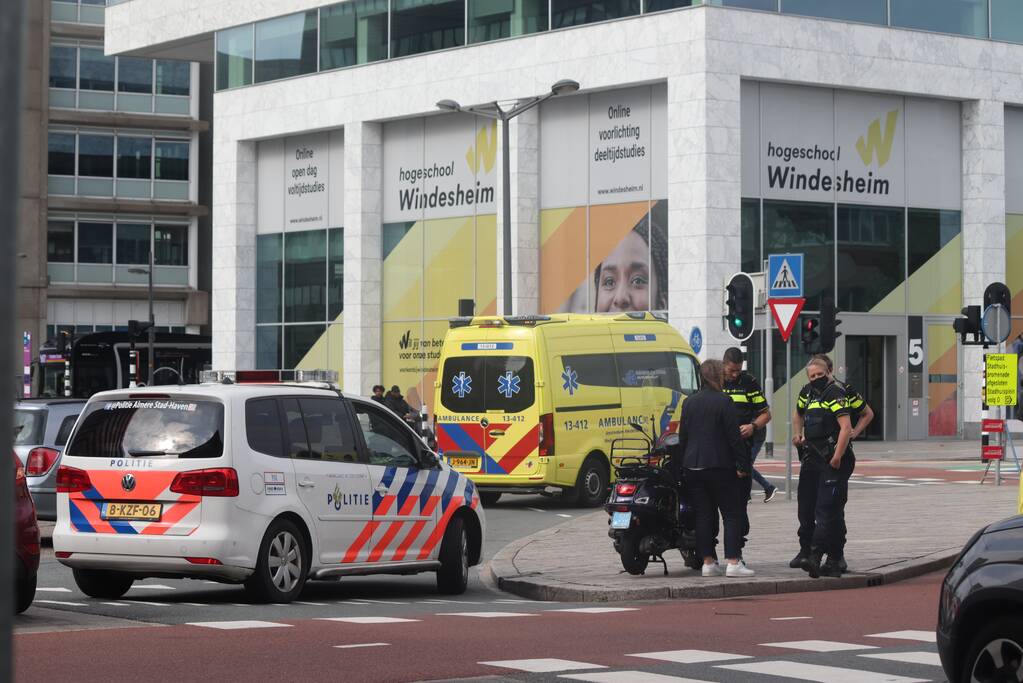 Persoon gewond bij aanrijding op oversteek