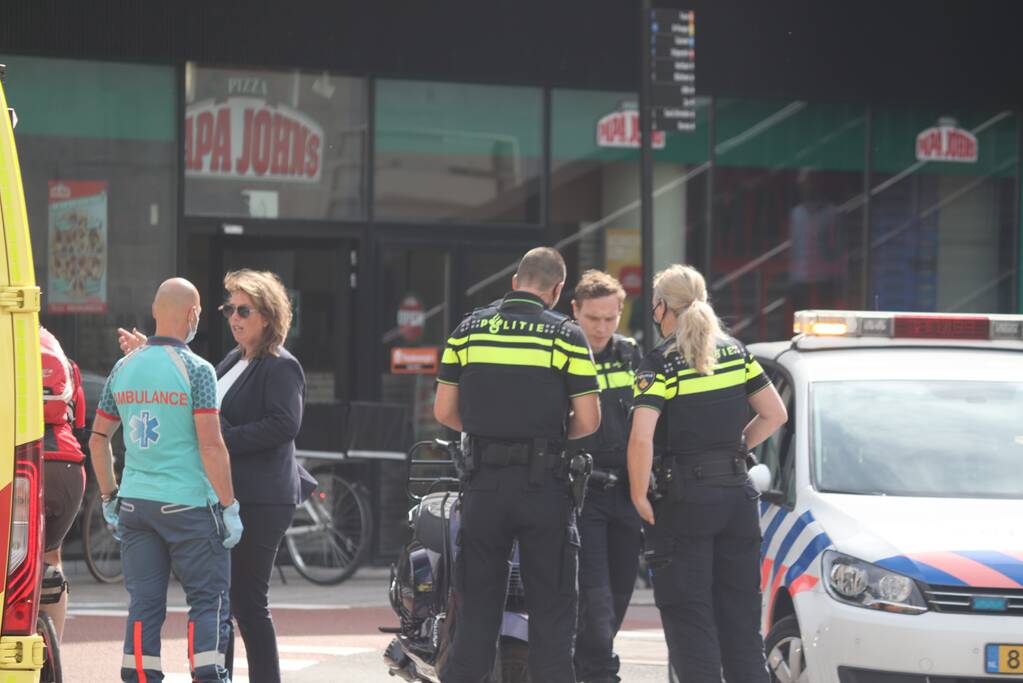 Persoon gewond bij aanrijding op oversteek