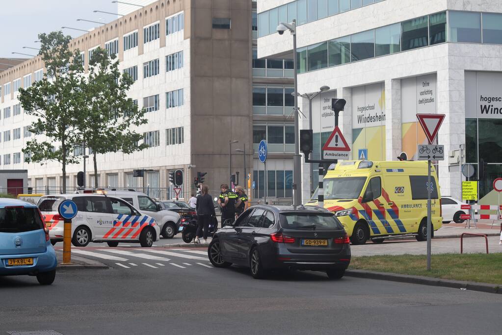 Persoon gewond bij aanrijding op oversteek