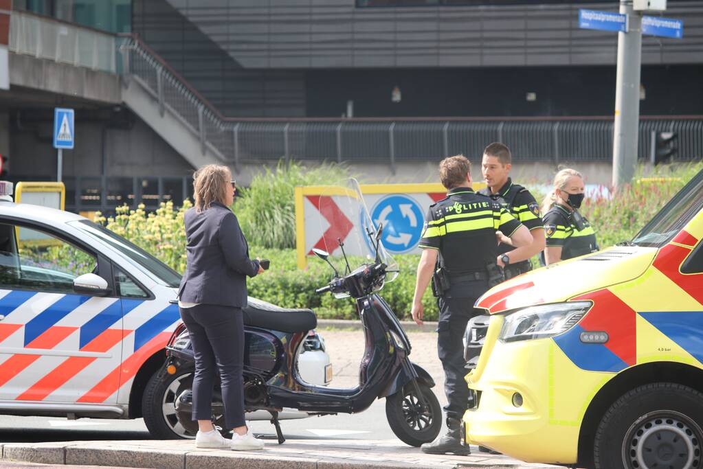 Persoon gewond bij aanrijding op oversteek