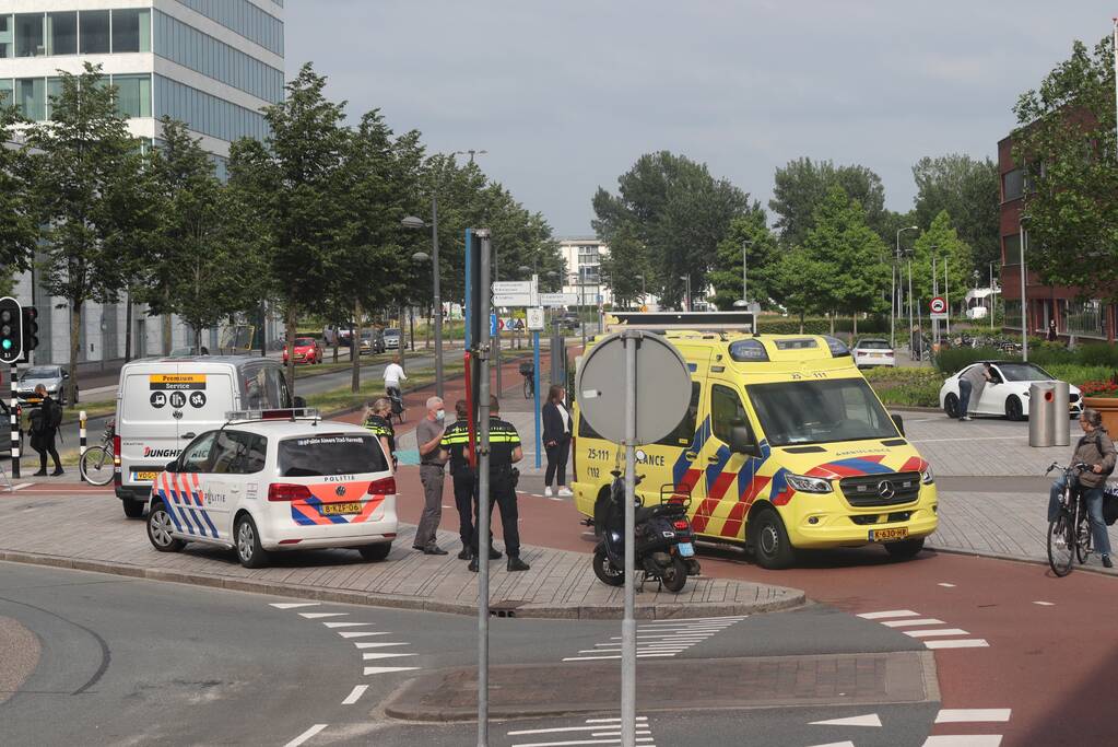 Persoon gewond bij aanrijding op oversteek
