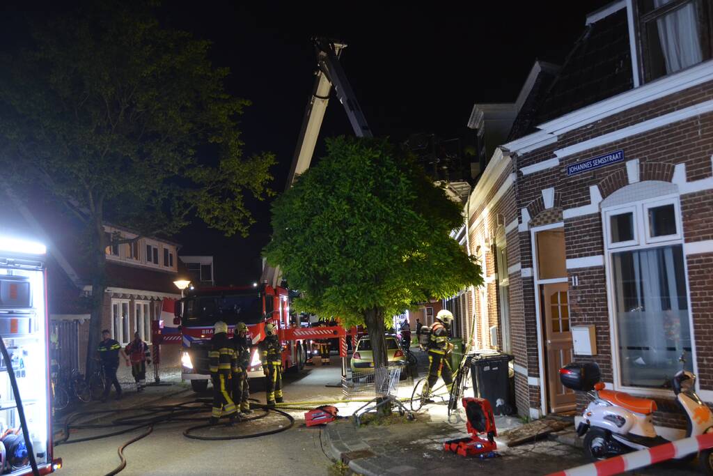 Uitslaande brand in woning