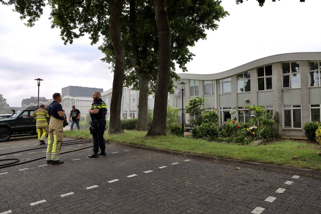 Veel rook bij brand in woning