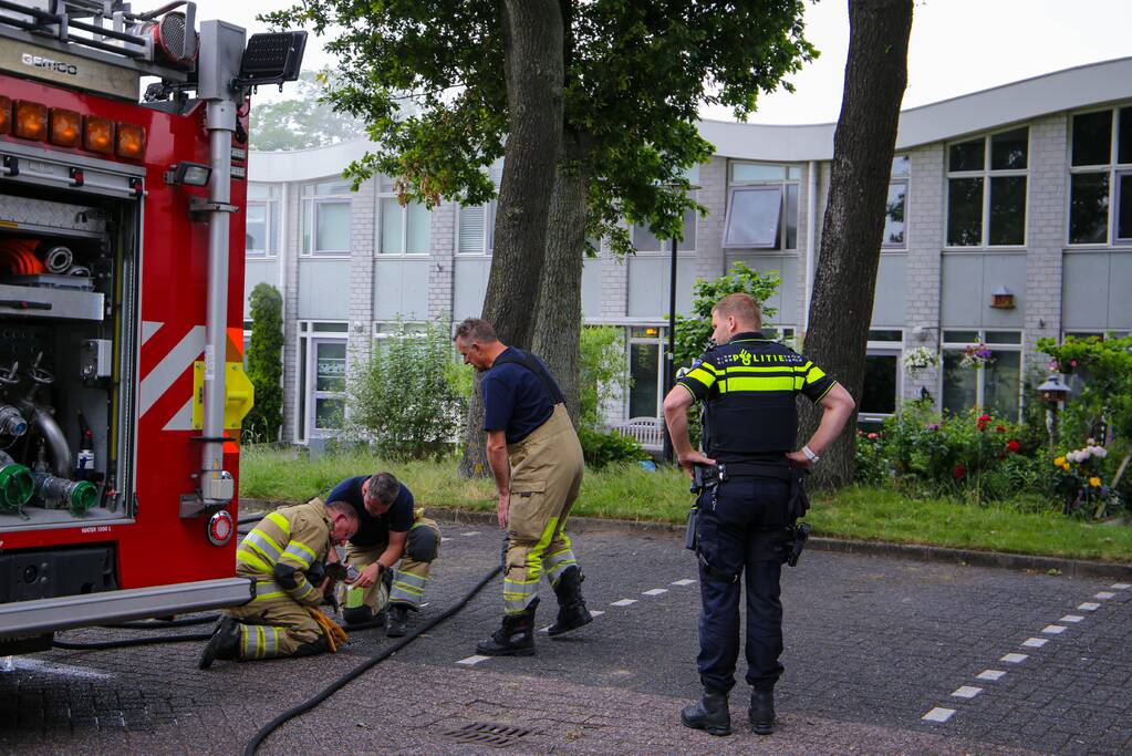 Veel rook bij brand in woning